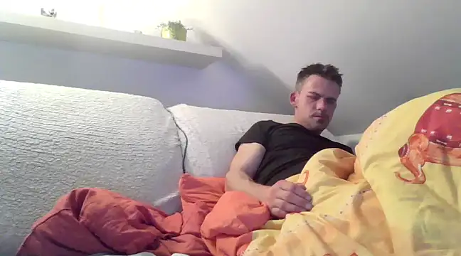 Snapshot of Cambitchboy chatting on 02/23/25, 05:23 Cambitchboy online show from 02/23/25, 05:23