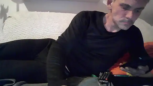 Snapshot of Cambitchboy chatting on 03/01/25, 09:37 Cambitchboy online show from 03/01/25, 09:37