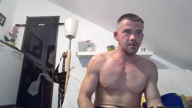 Snapshot of Cambitchboy chatting on 09/18/25, 09:50 Cambitchboy online show from 09/18/25, 09:50