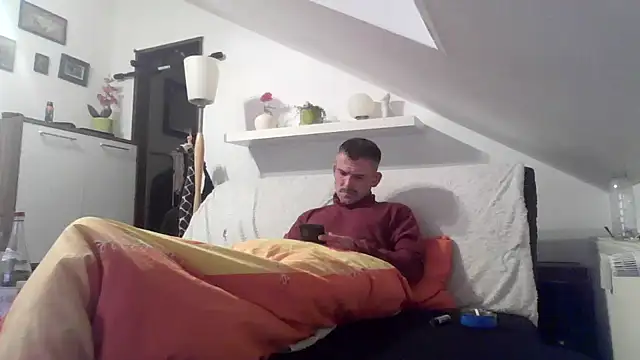 Snapshot of Cambitchboy chatting on 10/22/25, 08:52 Cambitchboy online show from 10/22/25, 08:52