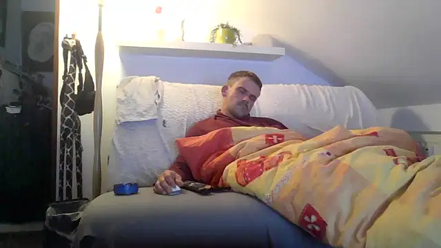 Snapshot of Cambitchboy chatting on 11/08/25, 05:18 Cambitchboy online show from 11/08/25, 05:18