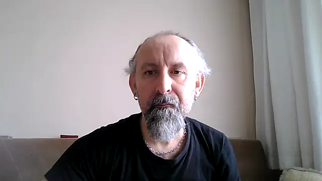 Snapshot of BuckWessle chatting on 04/16/26, 09:43 BuckWessle online show from 04/16/26, 09:43
