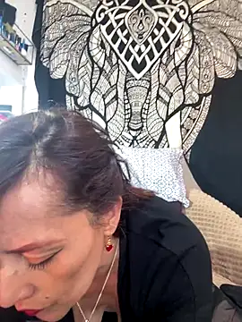 Snapshot of Boonny_Boo01 chatting on 09/26/25, 04:00 Boonny Boo01 online show from 09/26/25, 04:00