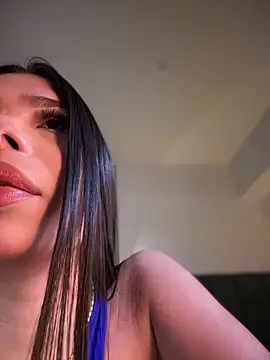 Snapshot of JanyLunaa chatting on 01/08/25, 12:17 JanyLunaa online show from 01/08/25, 12:17