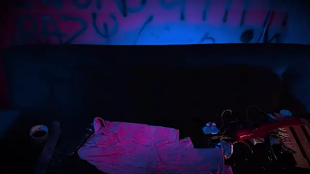 Snapshot of Laura_takint chatting on 02/08/25, 10:08 Laura takint online show from 02/08/25, 10:08