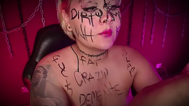 Snapshot of Laura_takint chatting on 03/01/25, 07:15 Laura takint online show from 03/01/25, 07:15