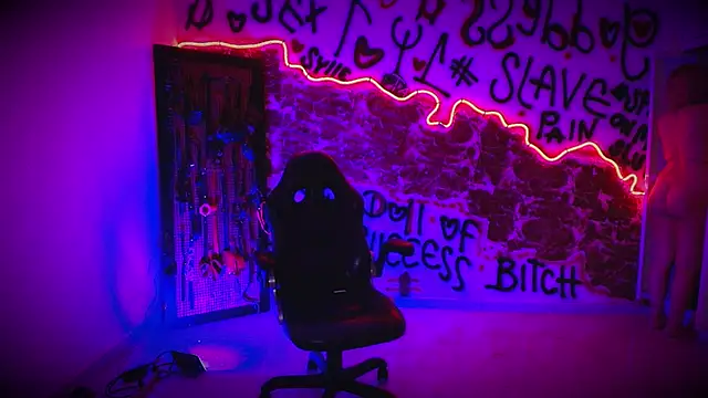 Snapshot of Laura_takint chatting on 09/09/25, 09:03 Laura takint online show from 09/09/25, 09:03