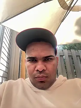 Snapshot of marhi32 chatting on 09/18/25, 04:09 marhi32 online show from 09/18/25, 04:09