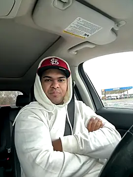 Snapshot of marhi32 chatting on 11/09/25, 01:42 marhi32 online show from 11/09/25, 01:42