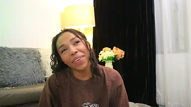 Snapshot of Valeriestyle chatting on 03/04/26, 04:18 Valeriestyle online show from 03/04/26, 04:18