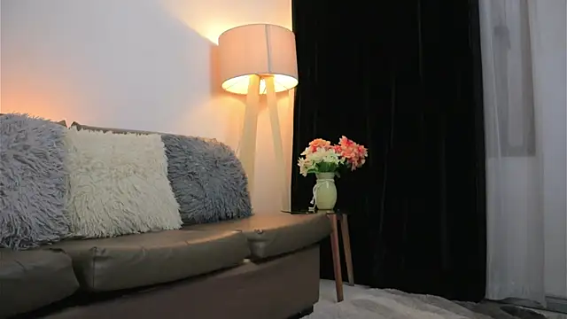 Snapshot of Valeriestyle chatting on 03/12/26, 04:07 Valeriestyle online show from 03/12/26, 04:07