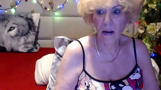 Snapshot of HappyWomanOn chatting on 05/31/26, 06:20 HappyWomanOn online show from 05/31/26, 06:20