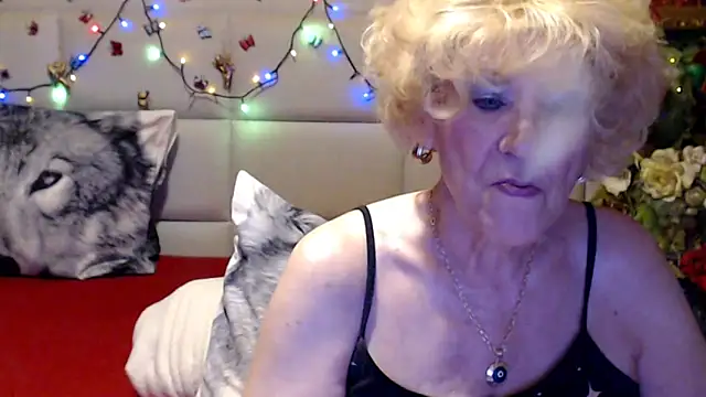 Snapshot of HappyWomanOn chatting on 06/02/26, 09:22 HappyWomanOn online show from 06/02/26, 09:22