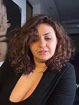 Snapshot of AnneKane chatting on 02/09/26, 06:12 AnneKane online show from 02/09/26, 06:12