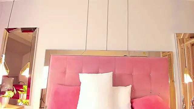 Snapshot of Ahincale chatting on 11/29/25, 08:12 Ahincale online show from 11/29/25, 08:12