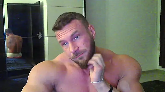 Snapshot of muscularkevin chatting on 12/20/25, 04:52 muscularkevin online show from 12/20/25, 04:52