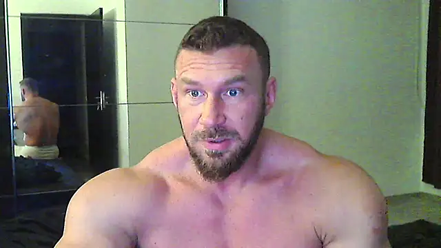 Snapshot of muscularkevin chatting on 01/09/26, 04:26 muscularkevin online show from 01/09/26, 04:26