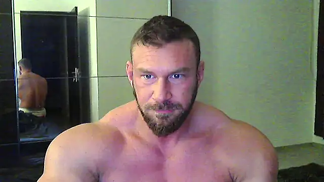 Snapshot of muscularkevin chatting on 01/14/26, 05:02 muscularkevin online show from 01/14/26, 05:02