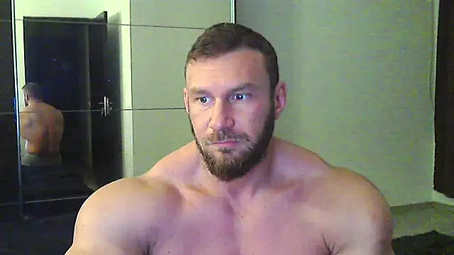 Snapshot of muscularkevin chatting on 01/19/26, 04:27 muscularkevin online show from 01/19/26, 04:27