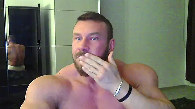 Snapshot of muscularkevin chatting on 02/03/26, 04:43 muscularkevin online show from 02/03/26, 04:43