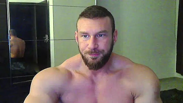 Snapshot of muscularkevin chatting on 02/07/26, 04:38 muscularkevin online show from 02/07/26, 04:38