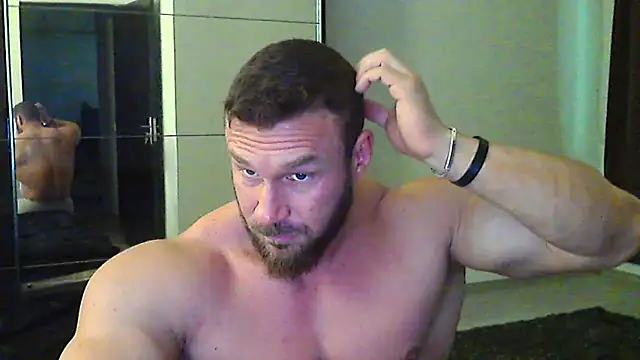 Snapshot of muscularkevin chatting on 02/08/26, 12:08 muscularkevin online show from 02/08/26, 12:08