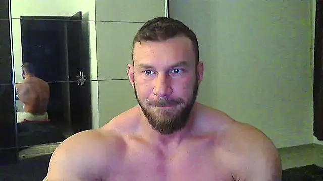 Snapshot of muscularkevin chatting on 02/28/26, 04:24 muscularkevin online show from 02/28/26, 04:24