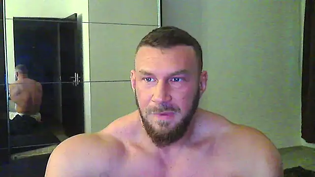 Snapshot of muscularkevin chatting on 03/12/26, 04:18 muscularkevin online show from 03/12/26, 04:18