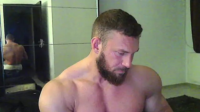 Snapshot of muscularkevin chatting on 03/24/26, 04:28 muscularkevin online show from 03/24/26, 04:28