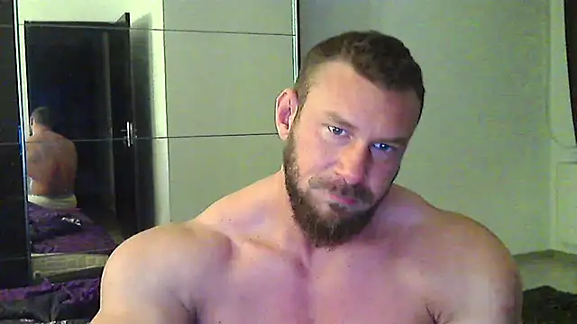 Snapshot of muscularkevin chatting on 03/31/26, 03:41 muscularkevin online show from 03/31/26, 03:41