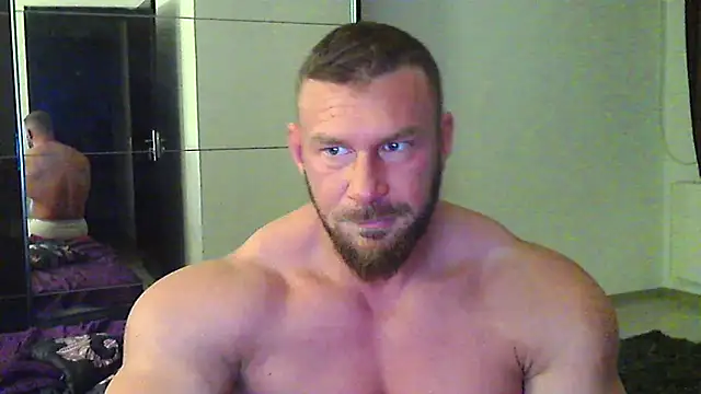 Snapshot of muscularkevin chatting on 04/08/26, 04:01 muscularkevin online show from 04/08/26, 04:01