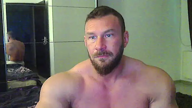 Snapshot of muscularkevin chatting on 04/15/26, 04:19 muscularkevin online show from 04/15/26, 04:19