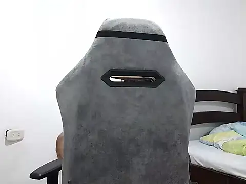 Snapshot of MILCARITAS3 chatting on 04/23/26, 04:03 MILCARITAS3 online show from 04/23/26, 04:03