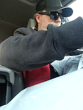 Hotredheadandtoungelasher online show from 01/06/25, 10:26