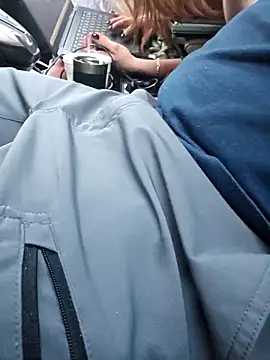 Hotredheadandtoungelasher online show from 02/27/25, 11:04