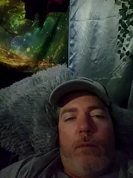 Hotredheadandtoungelasher online show from 03/04/25, 07:51