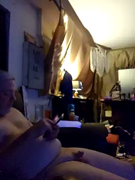 Snapshot of Hotredheadandtoungelasher chatting on 11/06/25, 03:18 Hotredheadandtoungelasher online show from 11/06/25, 03:18