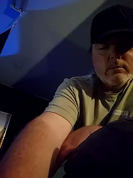 Snapshot of Hotredheadandtoungelasher chatting on 11/12/25, 06:14 Hotredheadandtoungelasher online show from 11/12/25, 06:14