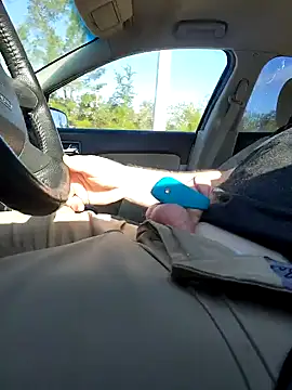 Snapshot of Hotredheadandtoungelasher chatting on 12/19/25, 03:41 Hotredheadandtoungelasher online show from 12/19/25, 03:41