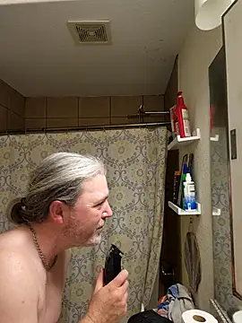 Snapshot of Hotredheadandtoungelasher chatting on 02/15/26, 02:08 Hotredheadandtoungelasher online show from 02/15/26, 02:08