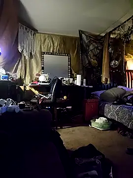 Snapshot of Hotredheadandtoungelasher chatting on 02/19/26, 10:44 Hotredheadandtoungelasher online show from 02/19/26, 10:44