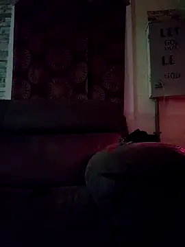 Snapshot of Hotredheadandtoungelasher chatting on 03/15/26, 04:40 Hotredheadandtoungelasher online show from 03/15/26, 04:40