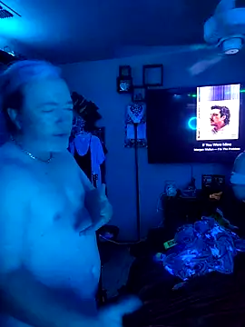 Snapshot of Hotredheadandtoungelasher chatting on 03/16/26, 10:30 Hotredheadandtoungelasher online show from 03/16/26, 10:30