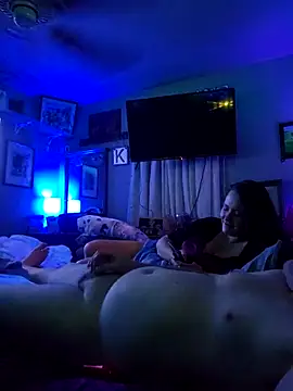 Snapshot of Hotredheadandtoungelasher chatting on 04/11/26, 10:41 Hotredheadandtoungelasher online show from 04/11/26, 10:41