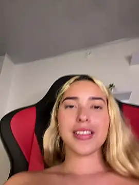 Snapshot of Irisweet_ chatting on 02/09/25, 06:16 Irisweet online show from 02/09/25, 06:16