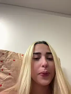 Snapshot of Irisweet_ chatting on 02/12/25, 05:37 Irisweet online show from 02/12/25, 05:37