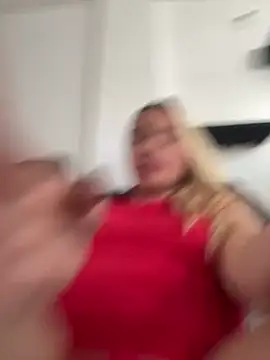 Snapshot of Irisweet_ chatting on 02/20/25, 09:20 Irisweet online show from 02/20/25, 09:20