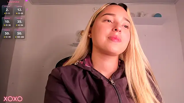 Snapshot of Irisweet_ chatting on 03/22/25, 12:49 Irisweet online show from 03/22/25, 12:49