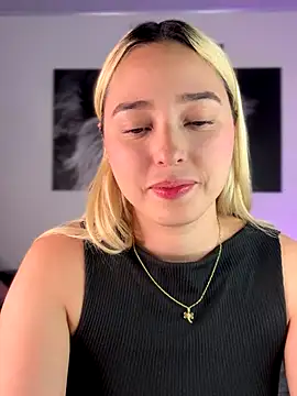 Snapshot of Irisweet_ chatting on 09/12/25, 10:32 Irisweet online show from 09/12/25, 10:32