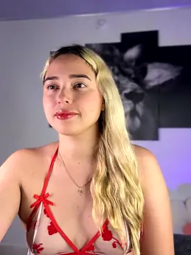 Snapshot of Irisweet_ chatting on 09/21/25, 03:46 Irisweet online show from 09/21/25, 03:46